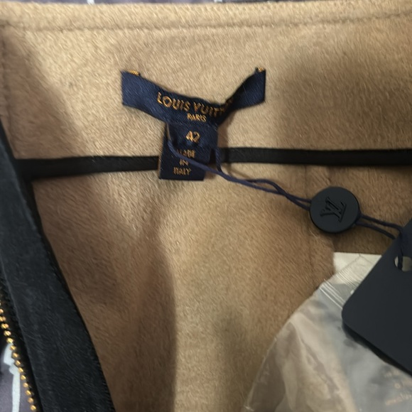 1️⃣0️⃣0️⃣0️⃣ brand new authentic Louis Vuitton wool mini skirt 🥰SOLD 🥰 - Picture 6 of 11